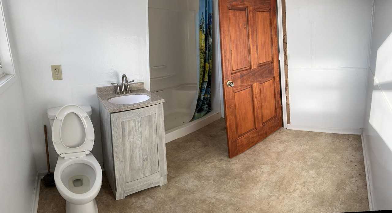 2018 E 7th St #1 - Photo 3 of 9