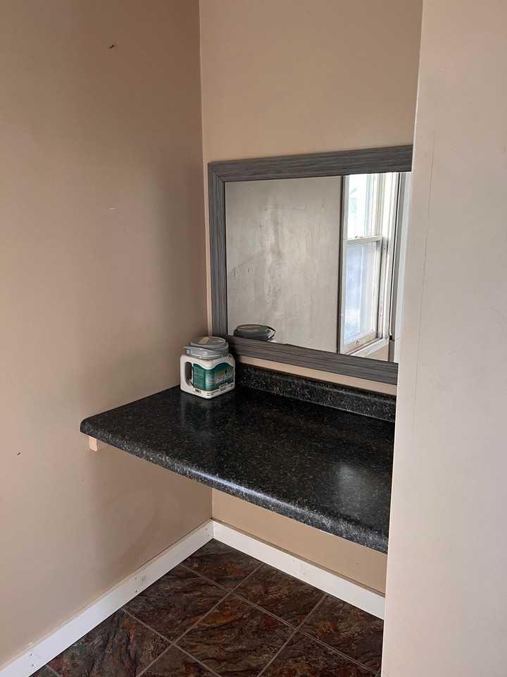 904 6th Ave #1 - Photo 7 of 7