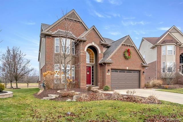 50034 Venice Ct - Photo 3 of 43