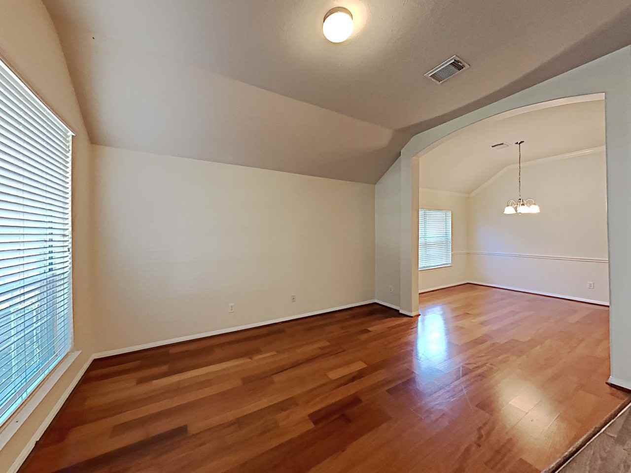 68 Atascadero Dr - Photo 3 of 19
