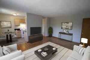 featured image of 807 Como Ave