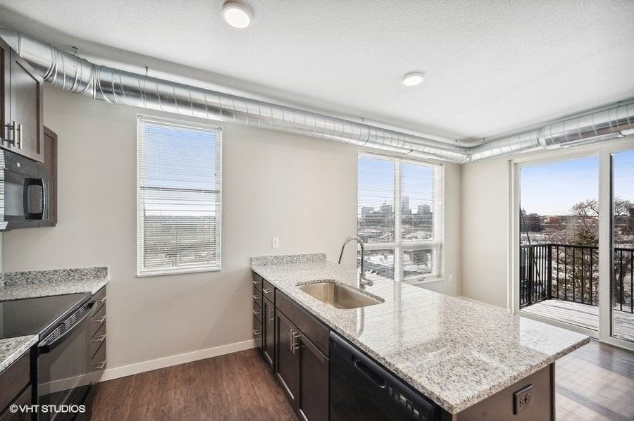 The Hollows - Photo 7 of 50