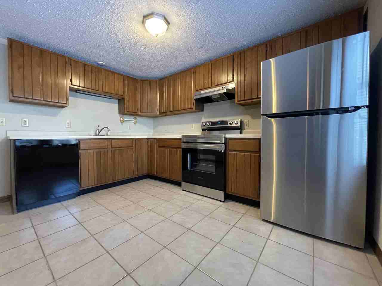 600 E 1st St #600 - Photo 2 of 22