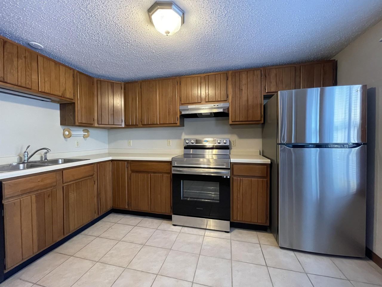 600 E 1st St #600 - Photo 3 of 22