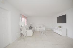 featured image of 4635 Bayshore Dr #1