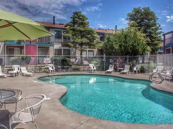 2000 Stevens Dr - Photo 5 of 17