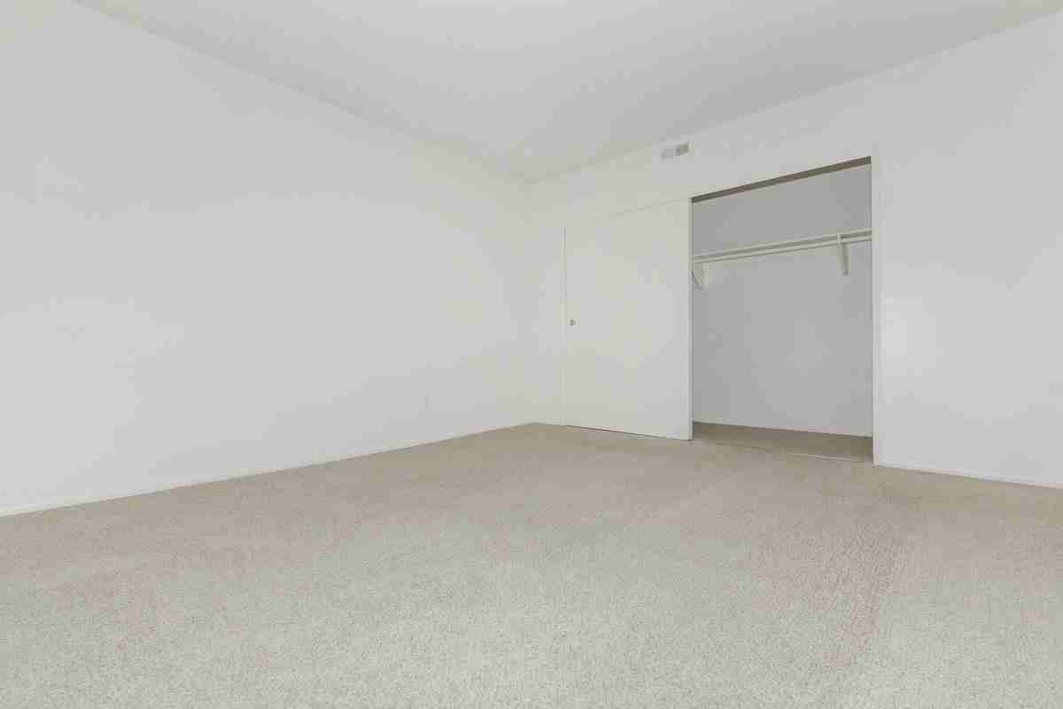 2550 E Ward Ter - Photo 5 of 12