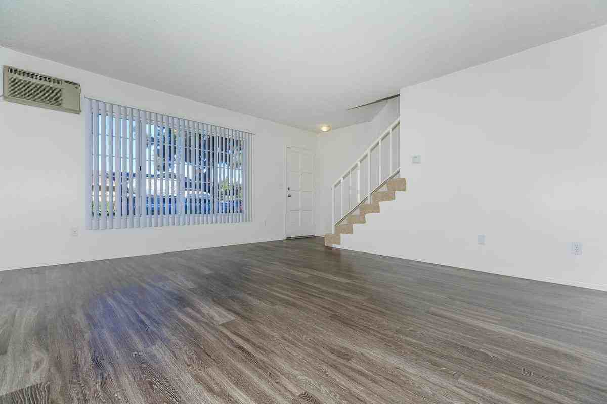 2550 E Ward Ter - Photo 5 of 24