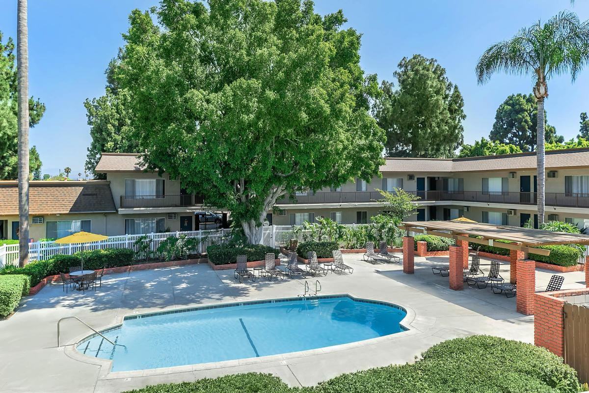 2550 East Ward Terrace - Photo 4 of 12