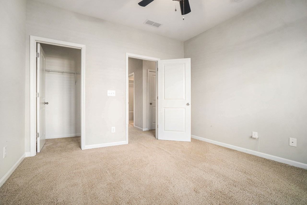 2269 W Village Ln Se #1 - Photo 3 of 33