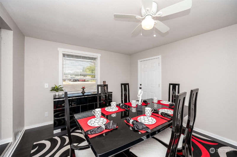 858 135th Street Court South - Photo 6 of 13