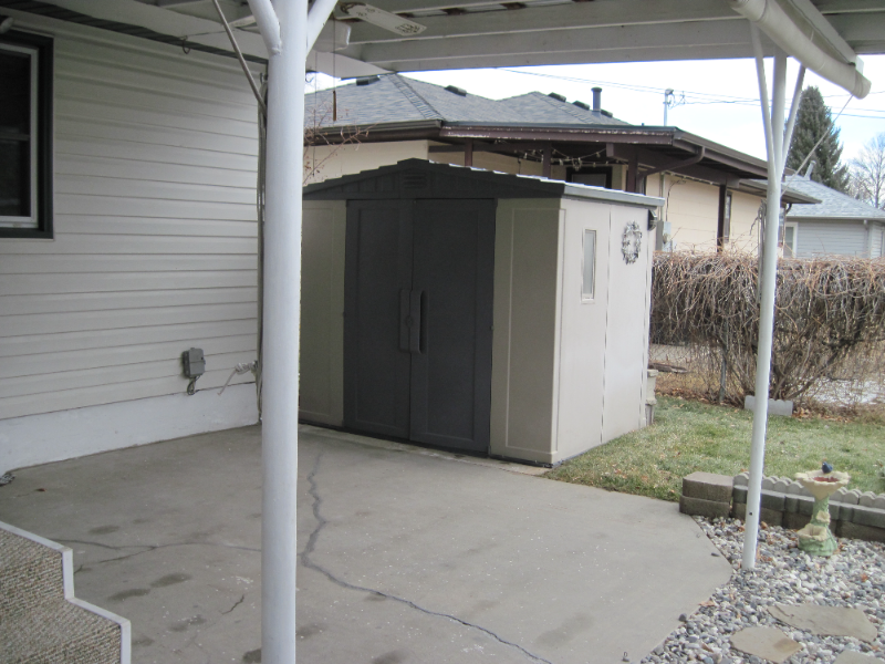 1746 Alderson Ave - Photo 4 of 19