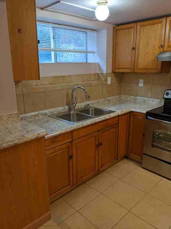 4610 S Holden St #B - Photo 4 of 16