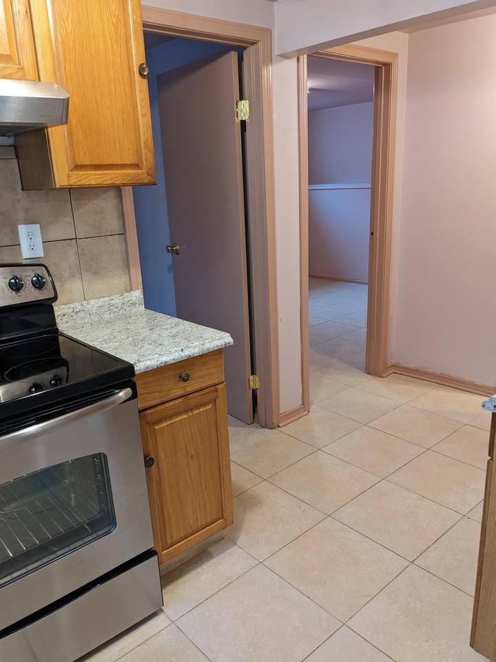 4610 S Holden St #B - Photo 5 of 16