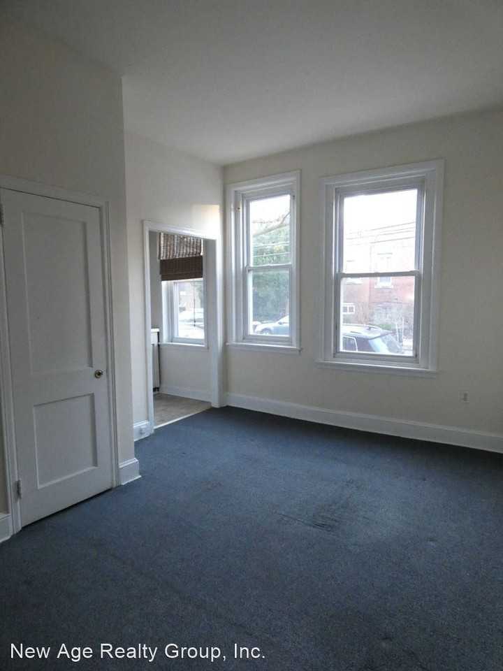 4338 Pine St apartments - Photo 2 of 7