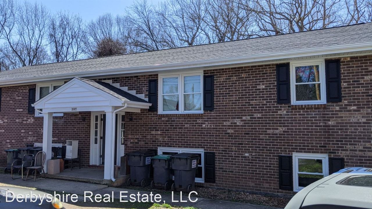 187 Loch Lane - Photo 3 of 6