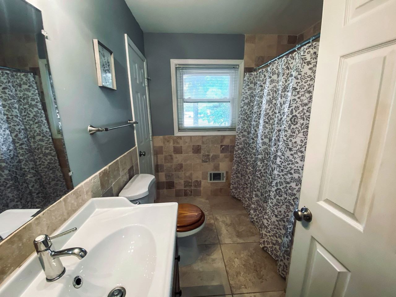 Tiffany Cir - Photo 2 of 4