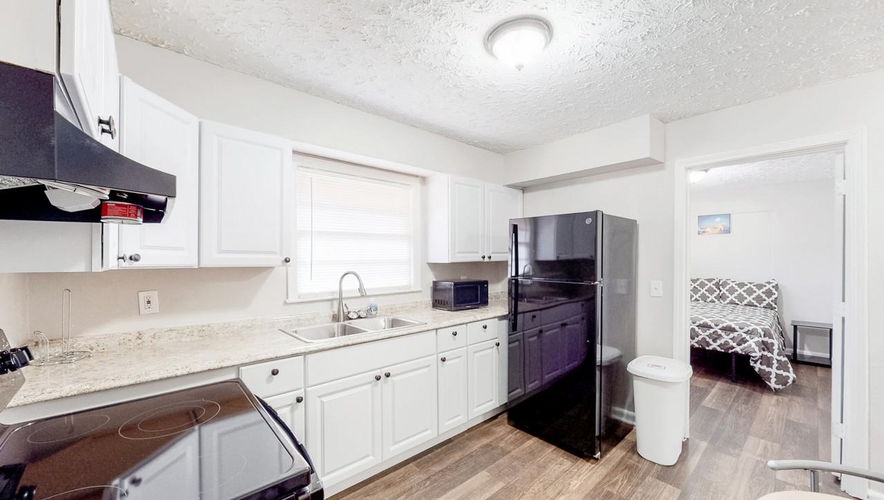 Ezra Church Dr Nw - Photo 2 of 8