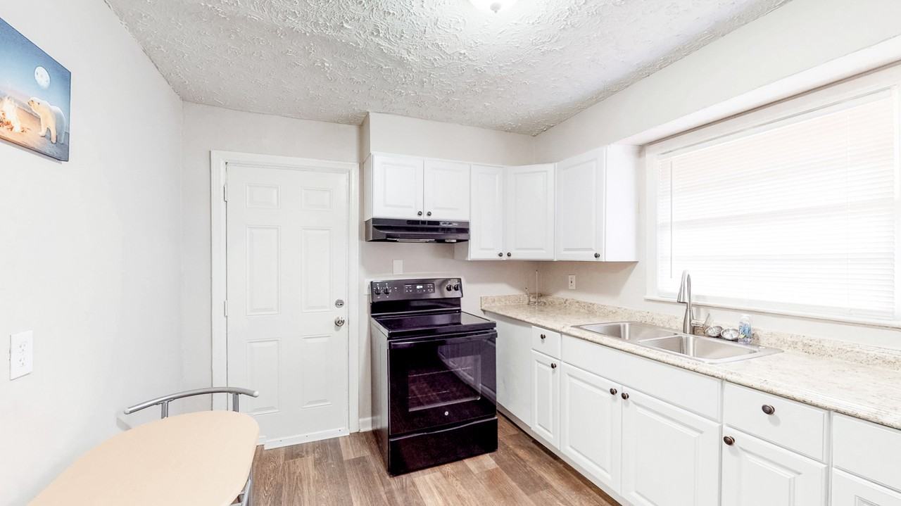 Ezra Church Dr Nw - Photo 4 of 8