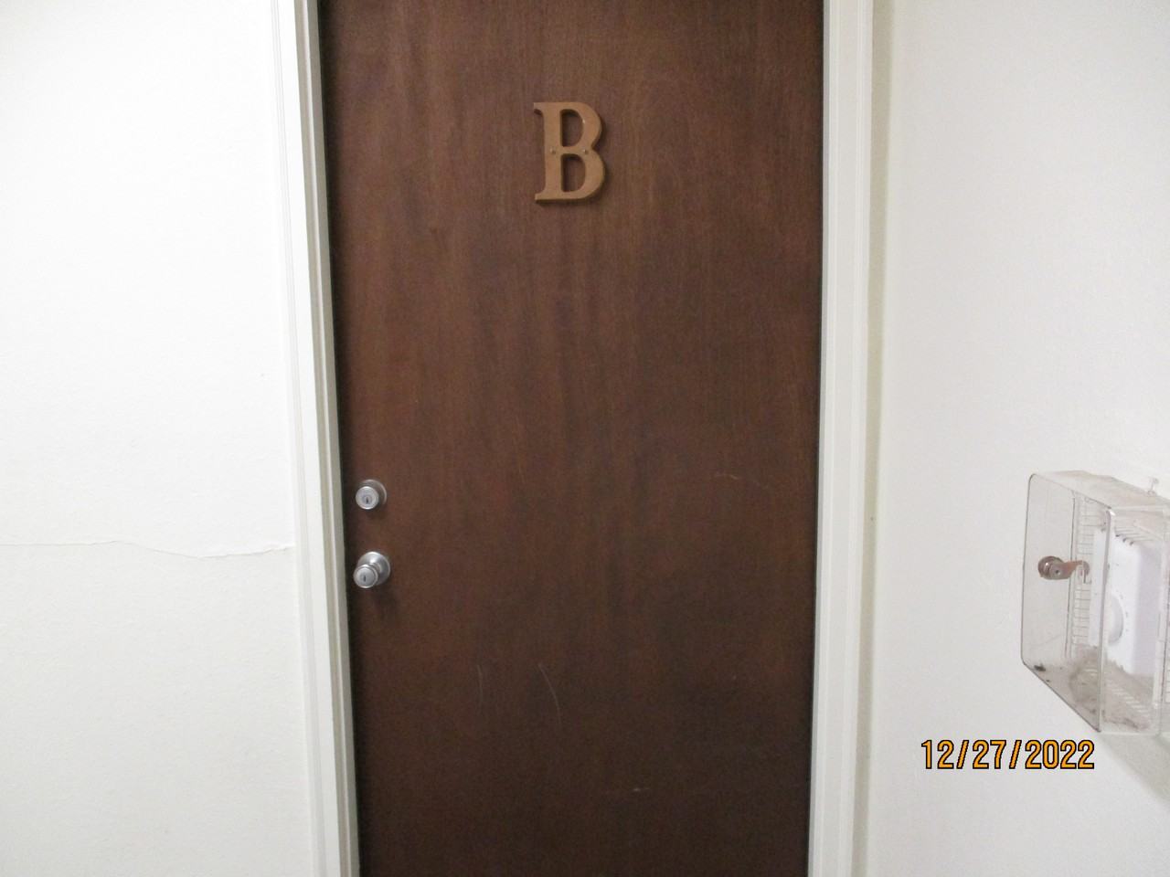 708 Piedra Dr - Photo 2 of 11