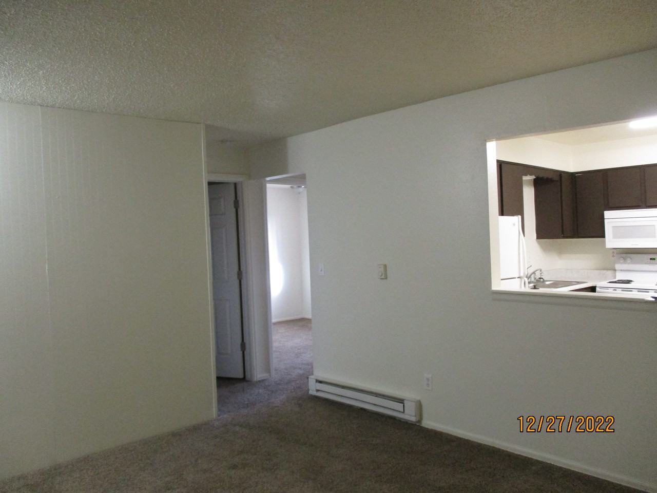 708 Piedra Dr - Photo 3 of 11