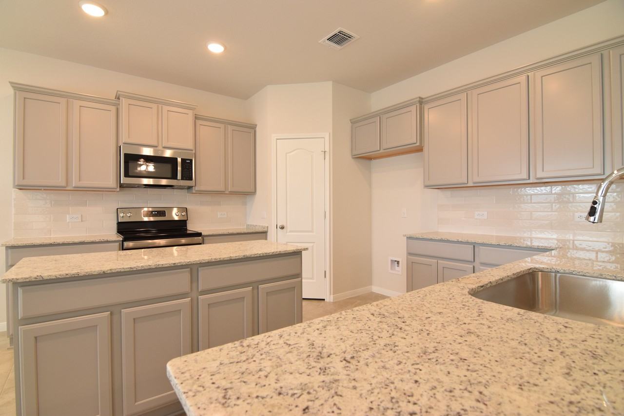 1515 Cobble Hill Ct - Photo 4 of 24