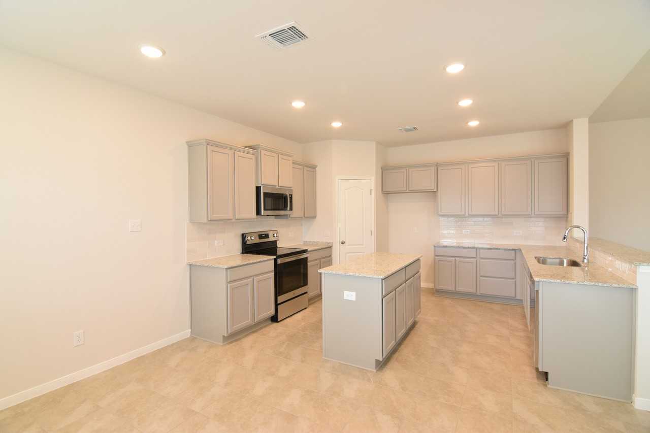 1515 Cobble Hill Ct - Photo 5 of 24