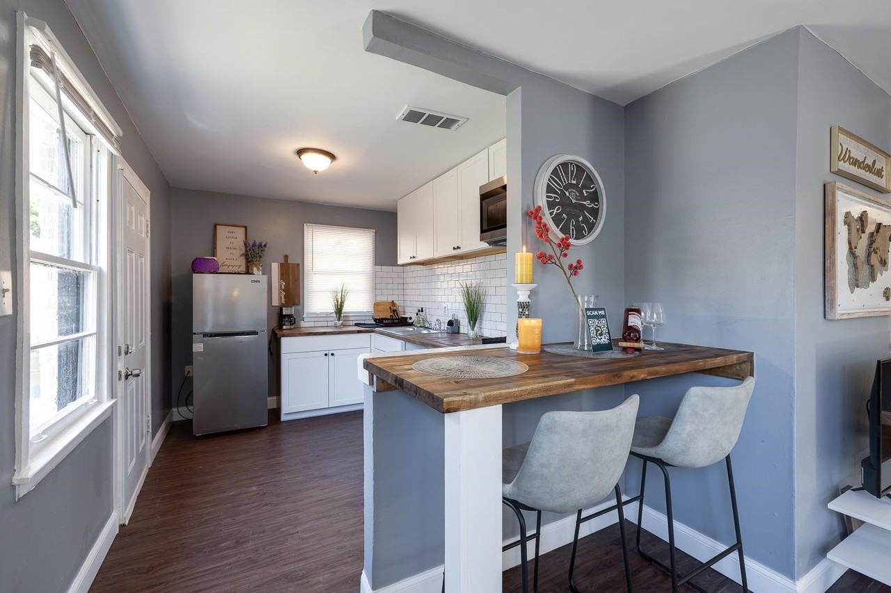 1050 N Parkway - Photo 5 of 16