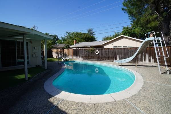 2427 Schubert Ave - Photo 3 of 7