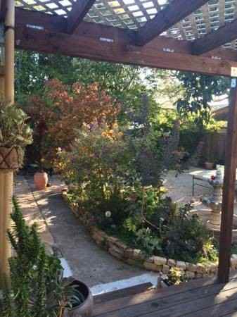 208 Stanley Rd - Photo 2 of 5