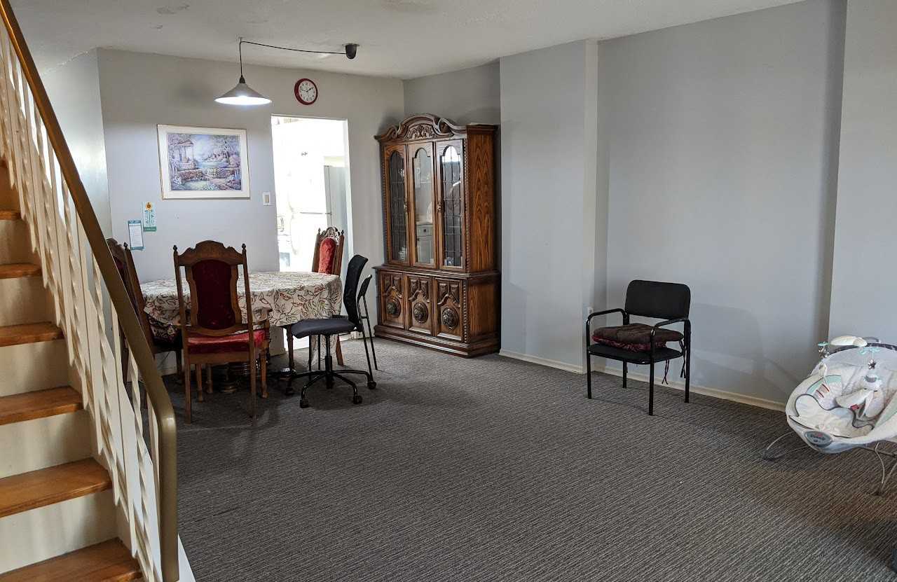 APPLY AT UWCORNER. COM - Photo 4 of 9