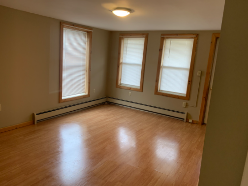 320 Church St - Photo 2 of 10