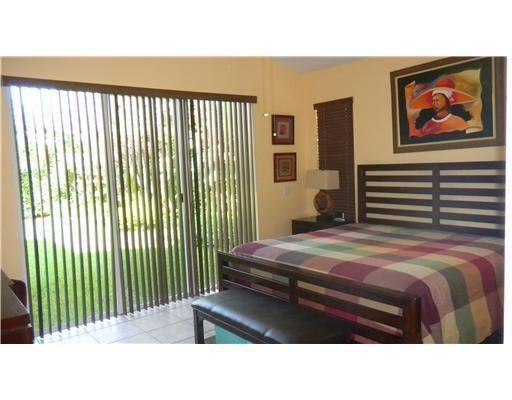 8161 Spyglass Dr - Photo 3 of 6