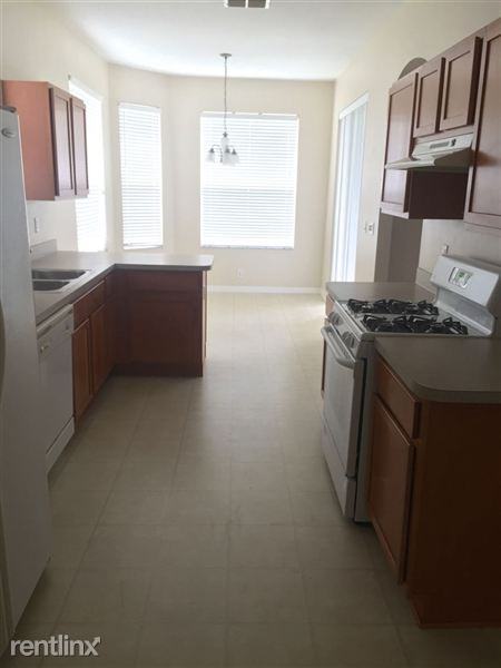 4401 Whistlewood Cir - Photo 2 of 11