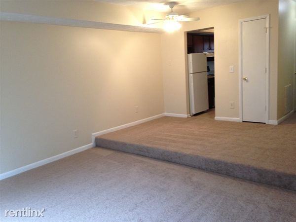 Beautiful 2-Story Townhome - Photo 3 of 14