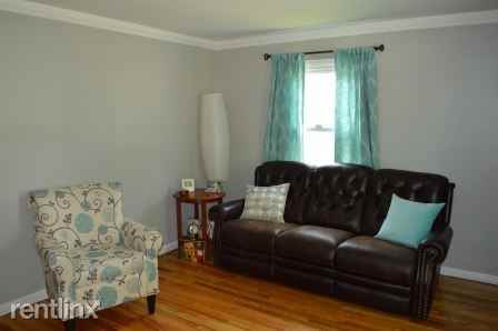 12810 Agnes St - Photo 2 of 14