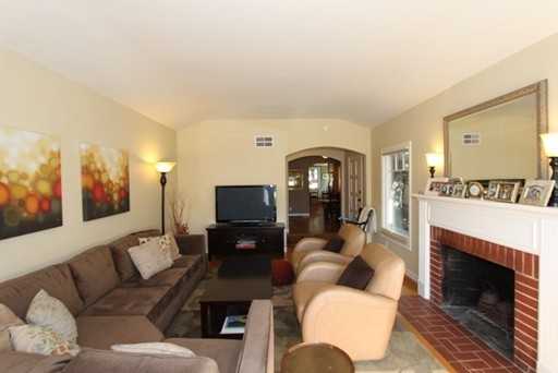 5839 Amy Dr - Photo 3 of 20