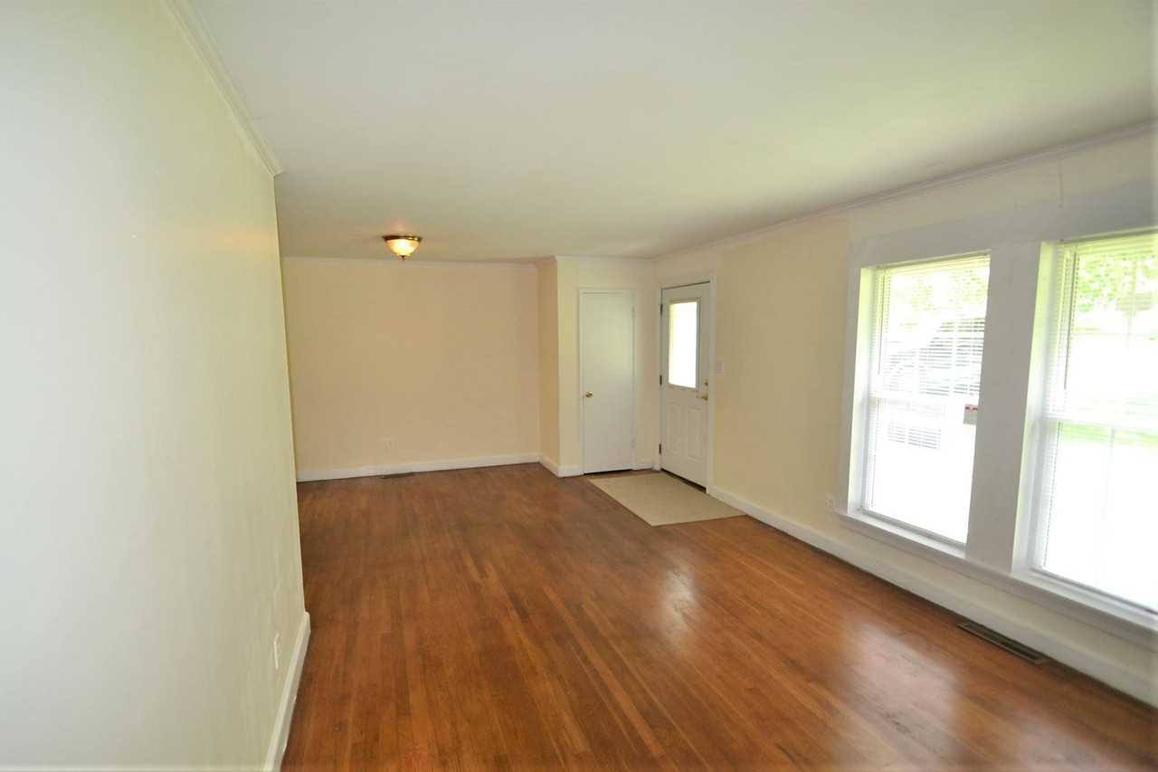 4900 Gilmore Dr - Photo 3 of 11