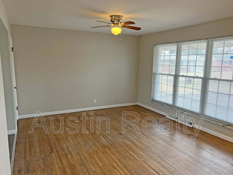 2624 Terri Lee Ct - Photo 2 of 11