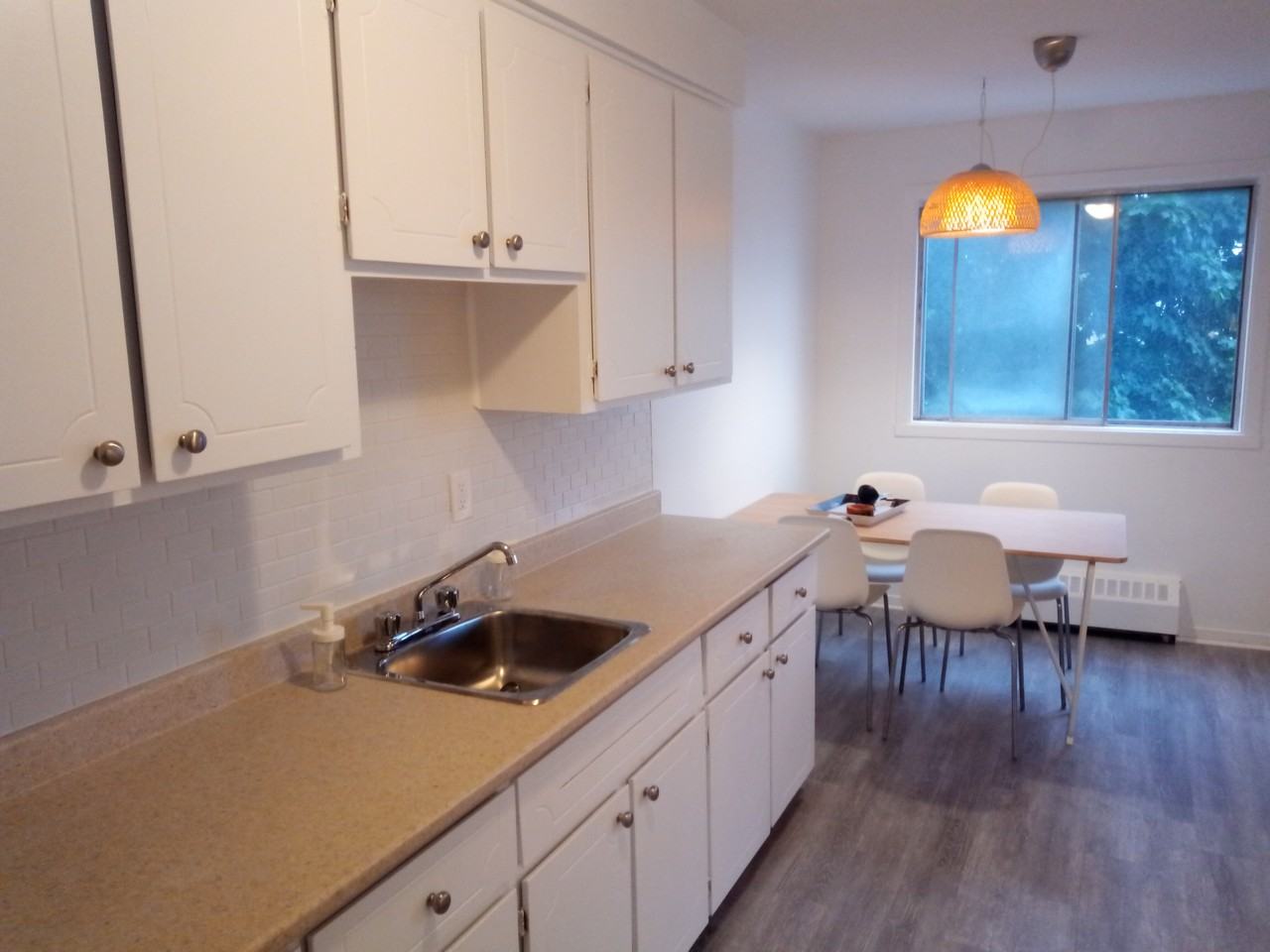 1825 Avenue Cardinal - Photo 3 of 5