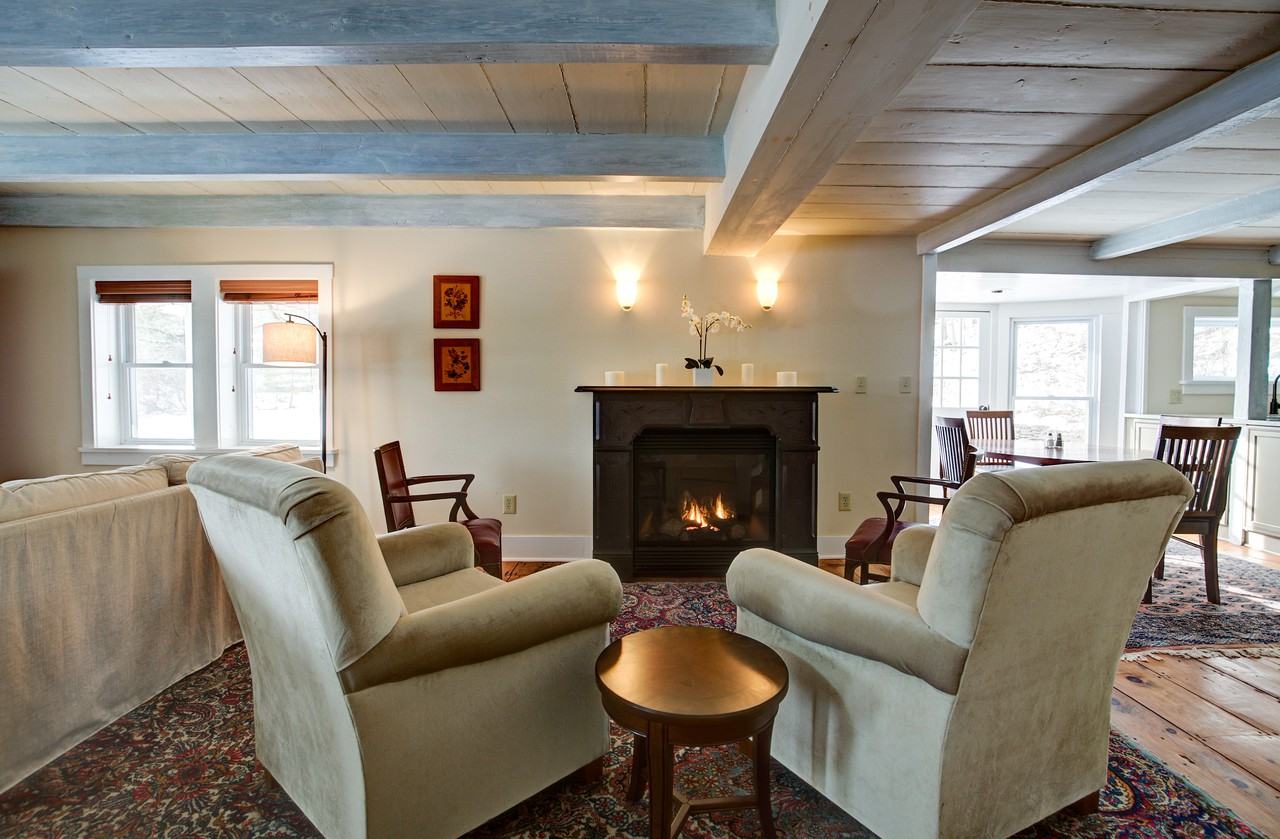 264 Tinker Street - Photo 3 of 22