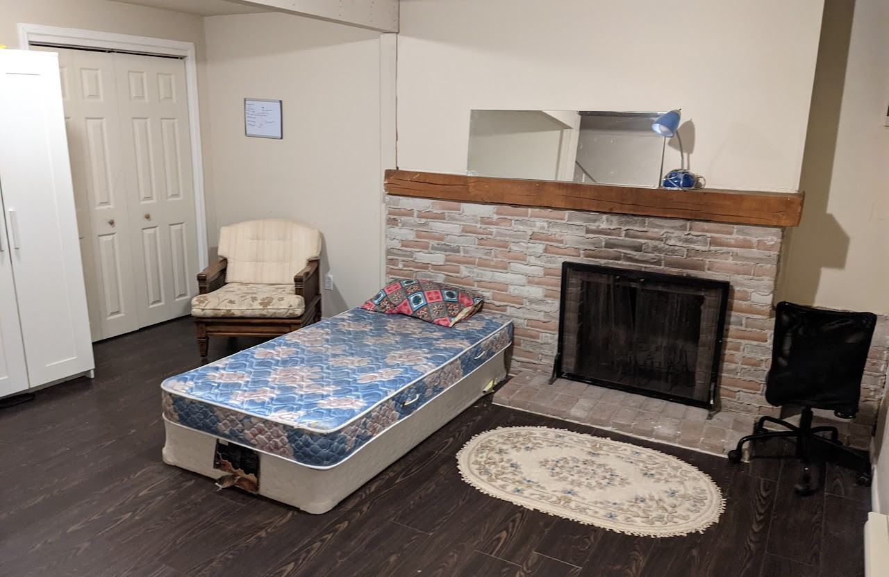 APPLY AT UWCORNER. COM - Photo 4 of 10