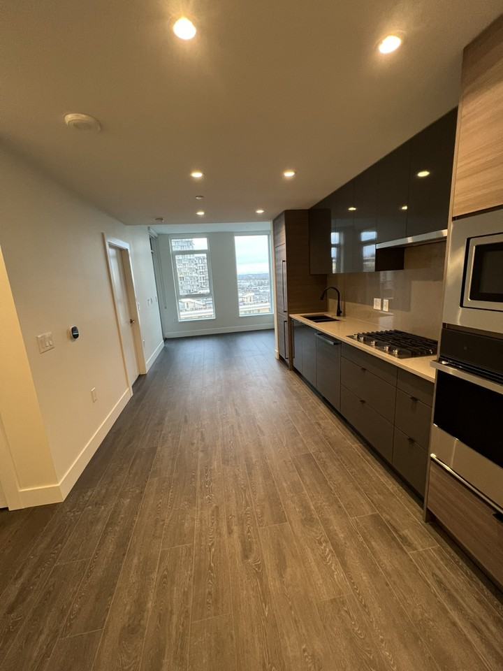 3438 Sawmill Cres #901 - Photo 5 of 13