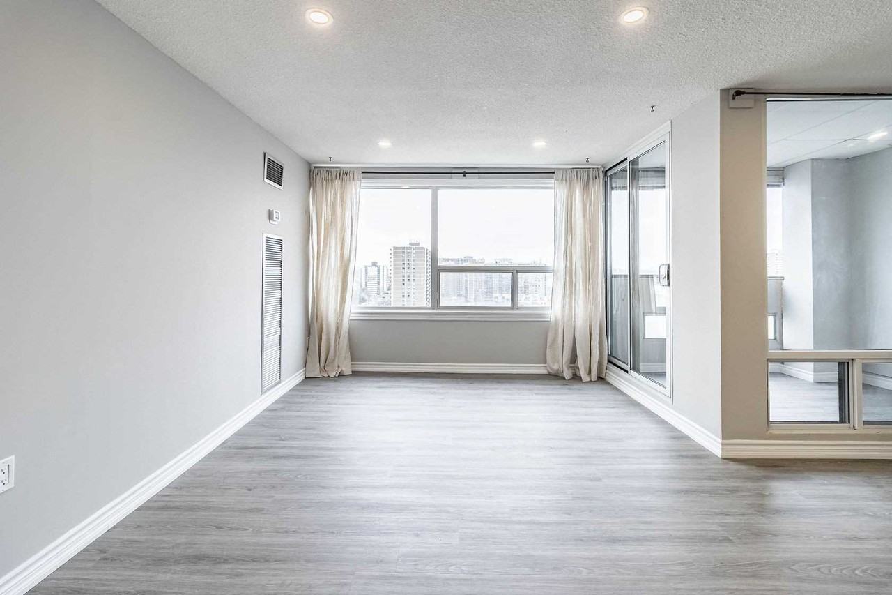 475 The West Mall #1607 - Photo 3 of 14