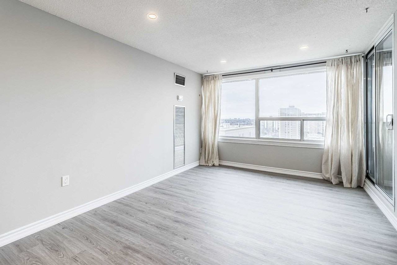 475 The West Mall #1607 - Photo 2 of 14