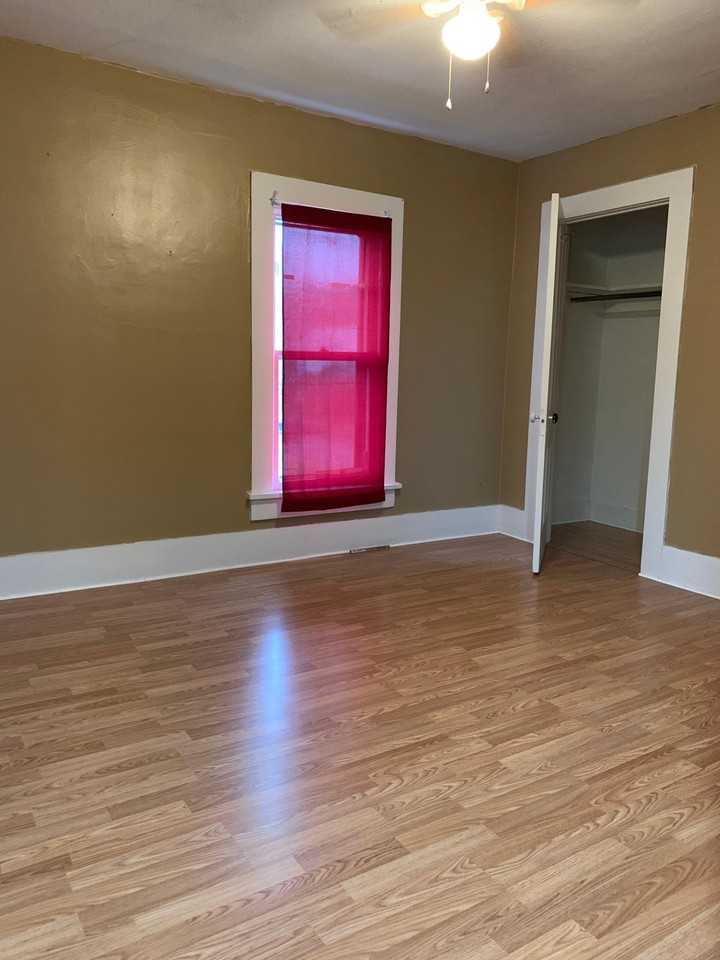 104 S Second St - Photo 2 of 12