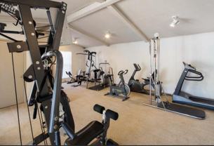 3272 S Lakewood Ave - Photo 1 of 1