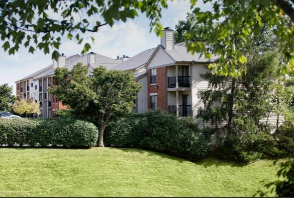 420 Redding Rd - Photo 5 of 15