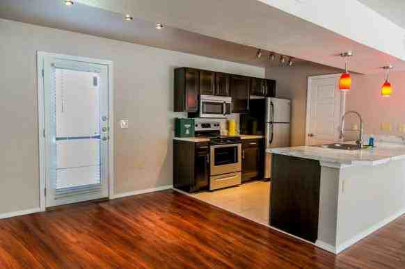 8336 S Lewis Ave - Photo 5 of 19