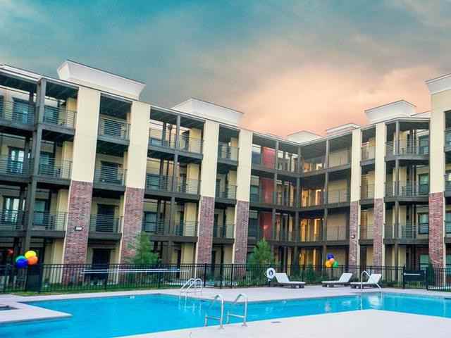 8336 S Lewis Ave - Photo 7 of 19